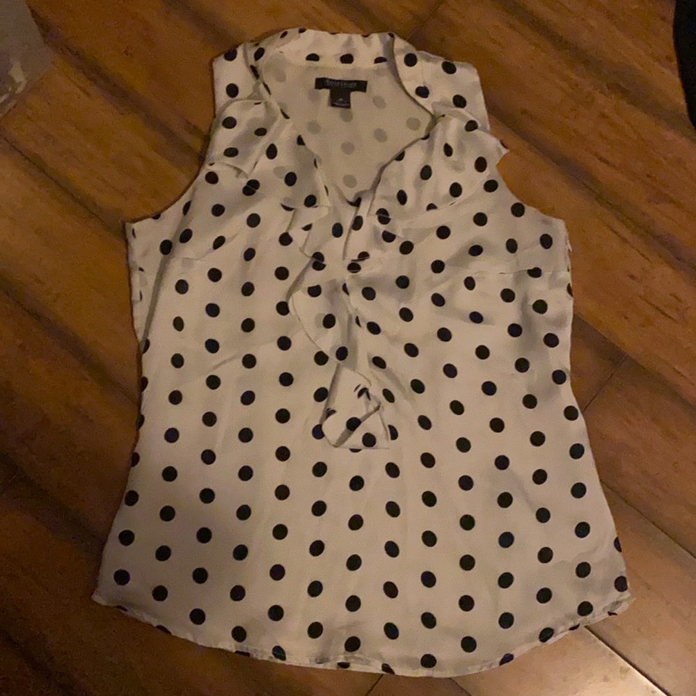 White House Black Market sleeveless blouse medium